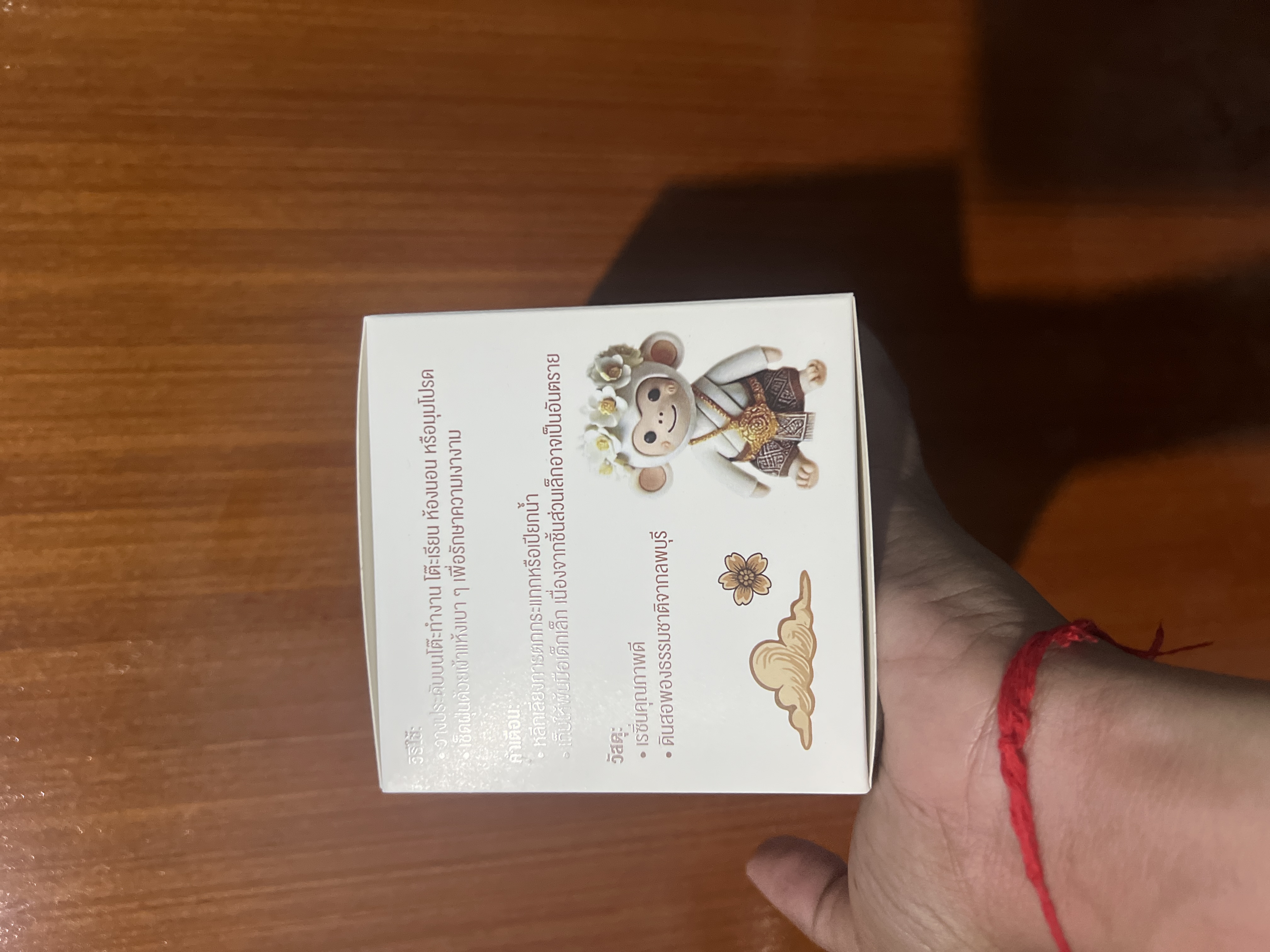 ตุ๊กตาลิงเรซิ่นผสมดินสอพอง